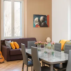 exclusive-apartment-magritte-style.italymilanhotels.net/